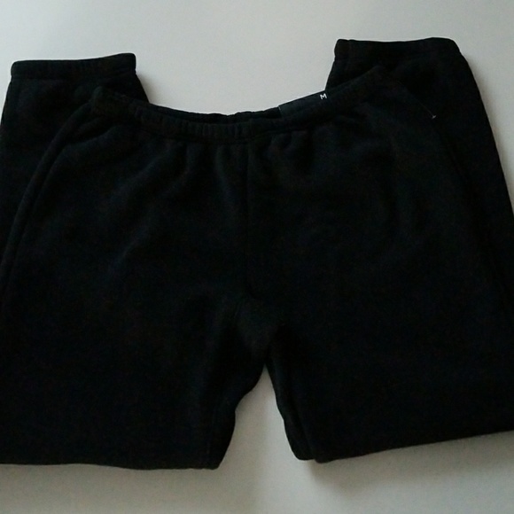 Two Piece Jogging Set 🖤 - Picture 3 of 4